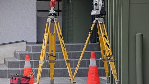ภาพประกอบ กล้องสำรวจ (Total Station)